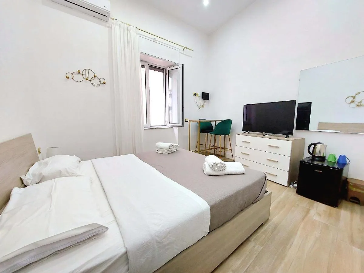 Berenice Suites Naples Bed & Breakfast